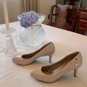 Life Stride Flex Soft System - Nude color, patent leather, 3” heels.  Worn 1x